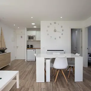  Apartment Amb Piscina I Aparcament - Baixos Amb Jardinet